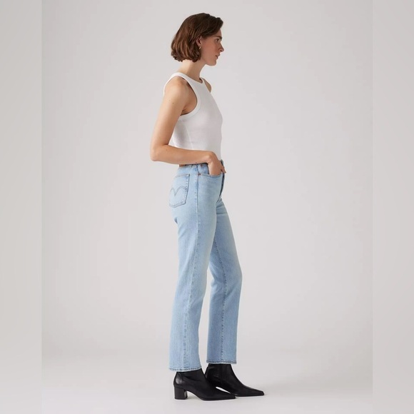 LEVI’S Ribcage Straight Jeans In Light Wash - Picture 4 of 7